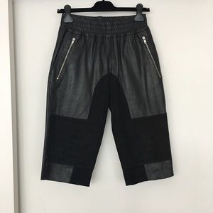 OAK men’s leather Capri- shorts. Size XS